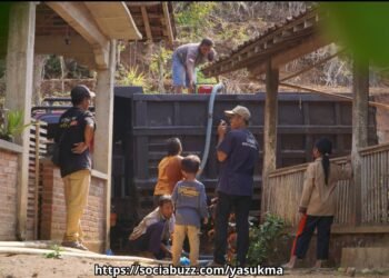 Dompet Dhuafa Jawa Tengah dan MPZ YASUKMA Salurkan Bantuan Air Bersih untuk Warga Terdampak Kekeringan di Magelang